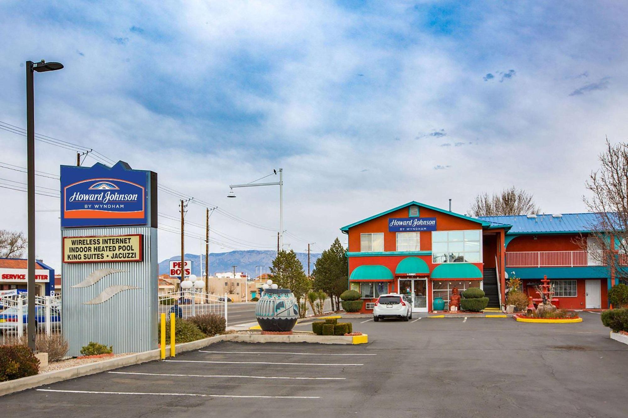 Sandia Peak Inn Old Town Abq, A Howard Johnson By Wyndham Albuquerque Exterior photo