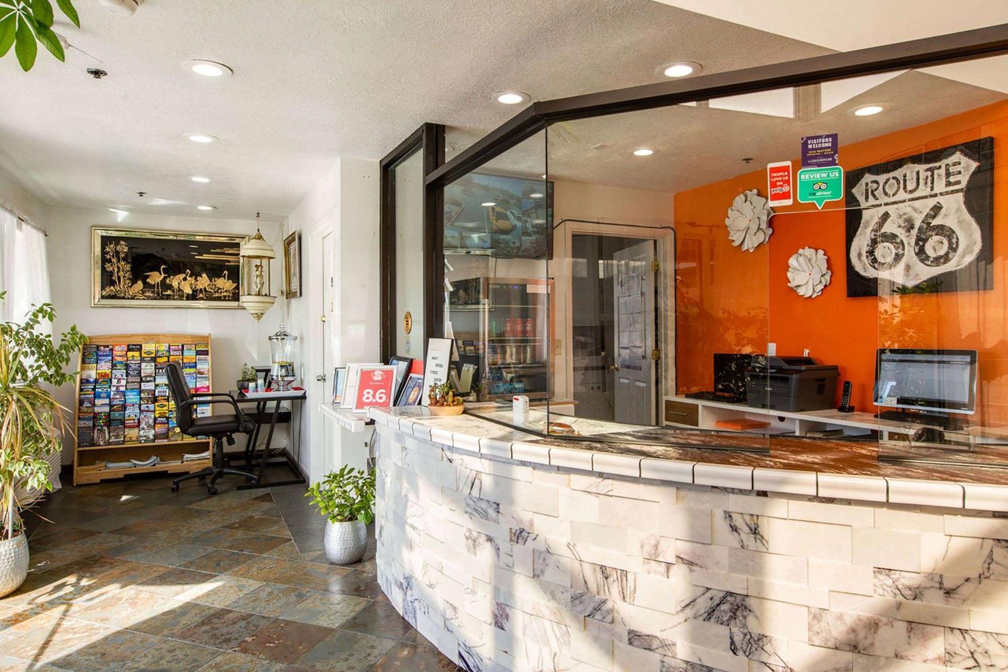 Sandia Peak Inn Old Town Abq, A Howard Johnson By Wyndham Albuquerque Exterior photo
