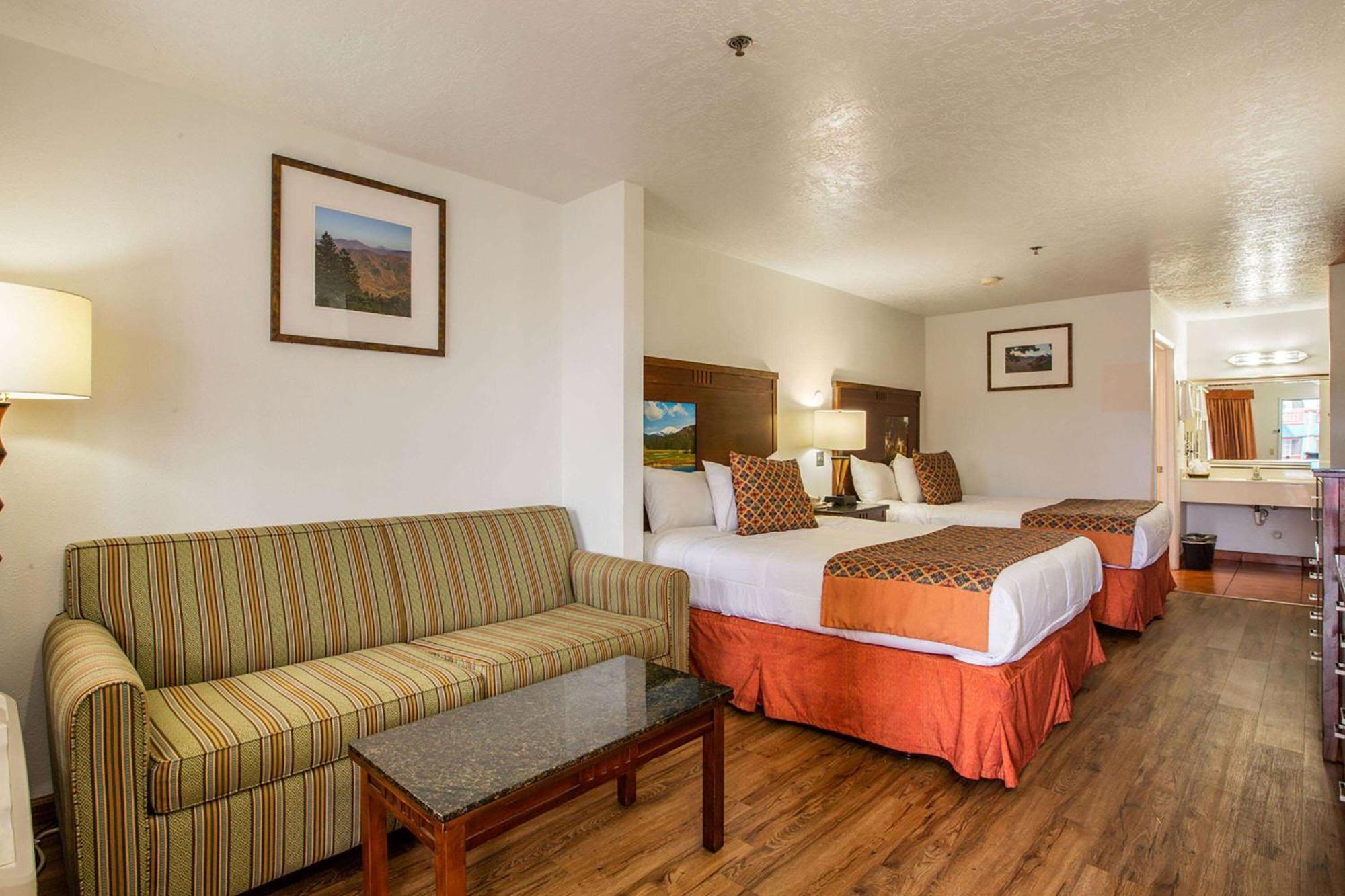 Sandia Peak Inn Old Town Abq, A Howard Johnson By Wyndham Albuquerque Exterior photo