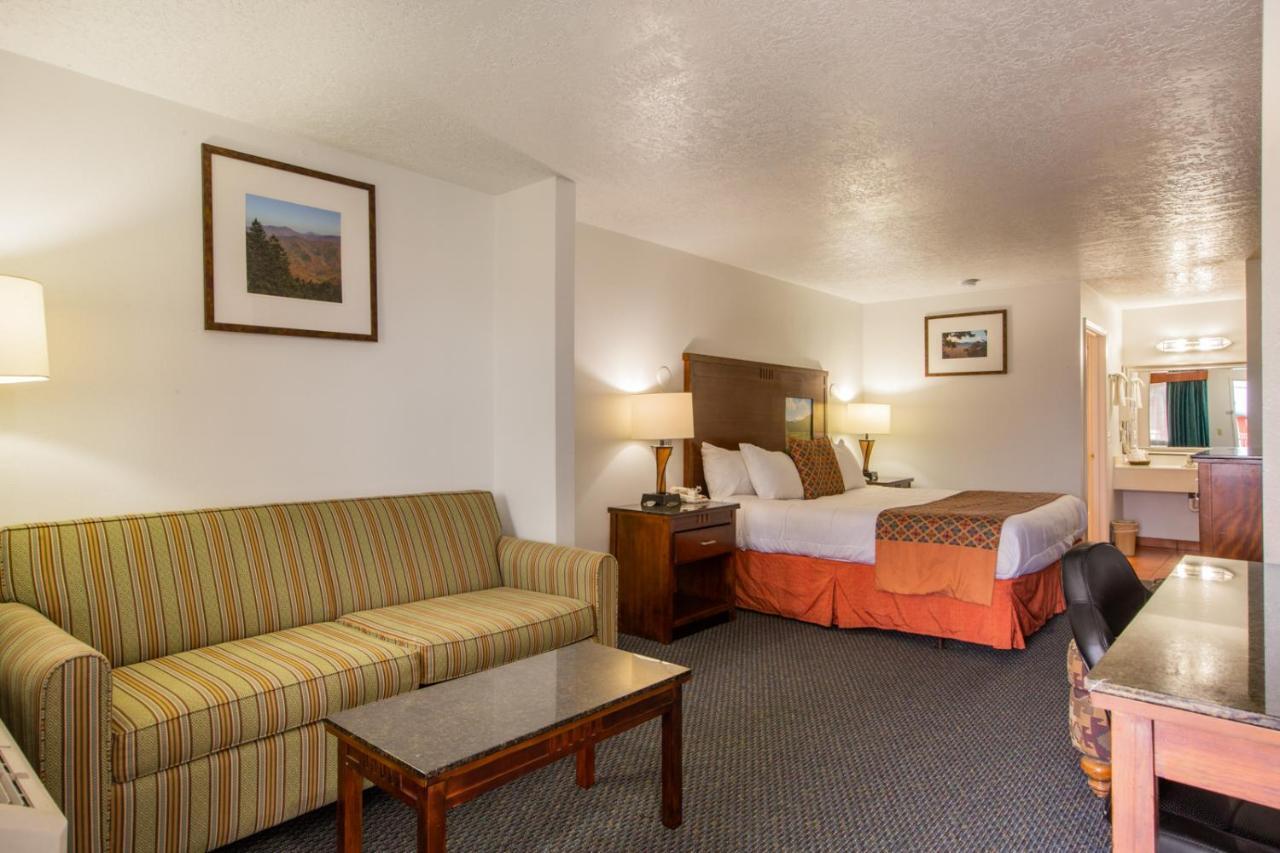 Sandia Peak Inn Old Town Abq, A Howard Johnson By Wyndham Albuquerque Exterior photo